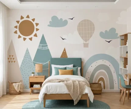 Papier peint panoramique pour chambre d'enfant style bohème avec motifs de montagnes, soleil, nuages et montgolfière aux couleurs pastel douces.