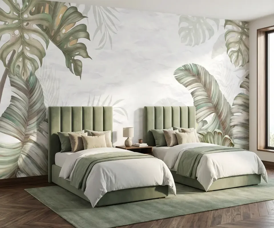 Papier peint panoramique sur-mesure motif grandes feuilles tropicales monstera vertes pour décoration de chambre moderne au Maroc